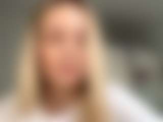 Live cam show with MerriRiesgraf - White on StripNow | georgia