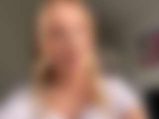 MerriRiesgraf's Live Sex Cam Show