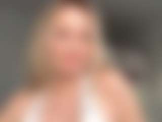 Live cam show with MerriRiesgraf - Indian Fingering on WildCum | georgia