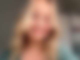 Live cam show with MerriRiesgraf - Cute on SquirtSoMuch