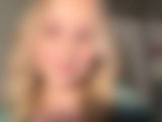 Live cam show with MerriRiesgraf - New Brown Eyes on EXY