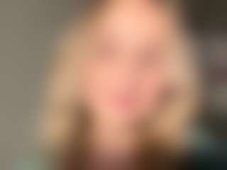 Live cam show with MerriRiesgraf - Fetish on 1on1-livenow