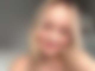 Live cam show with MerriRiesgraf - Blonde Hair on iamadamtest123.com