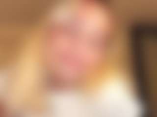 Amelia's Live Sex Cam Show