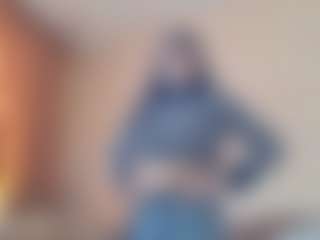 Live cam show with Rose - Dirty Talk on Camsoda