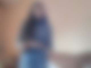 Live cam show with Rose - Teen (18+) on AdultVida.com