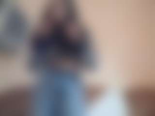 Live cam show with Rose - Bikini on Uber Horny