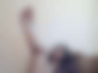 Live cam show with Rose - Hairy Pussy on Dolls Live