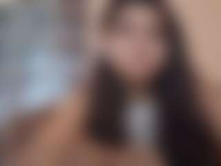 Live cam show with Rose - Hairy Pussy on Camsoda