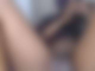 SexyTamia302's Live Sex Cam Show