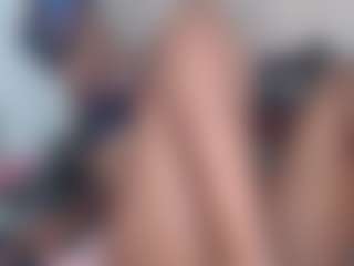SexyTamia302's Live Sex Cam Show
