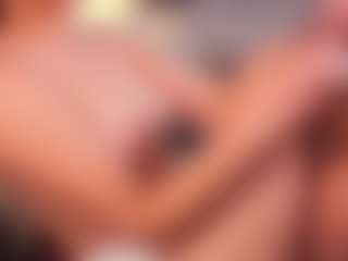 Live cam show with WillowMyrick - Orgasm on Camsoda