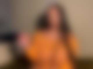 Live cam show with Beurettine - Shaved Pussy on Lustler