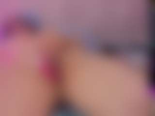 Live cam show with lola-caicedo - Striptease on CamClone