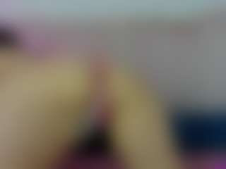 Live-Cam-Show mit lola-caicedo - Drinking auf Camsoda