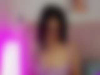 Live cam show with lola-caicedo - Green Eyes on Camsoda