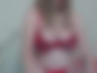 Live cam show with lucyBarker - Blonde Hair on Livezox