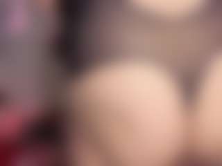 Live cam show with Oliviabrowm - New Toys on Camsoda