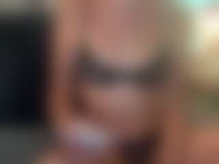 xoxomandi's Live Sex Cam Show