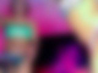 ChloeMackensyy's Live Sex Cam Show