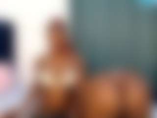 Live cam show with creamy-moonx - Fingering on Camsoda