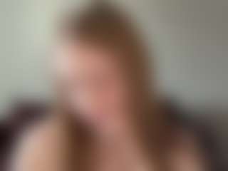 Show de câmera ao vivo com GenevaHoen - Lovense Petite no Camsoda