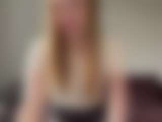 Live-Cam-Show mit GenevaHoen - New Spank auf Camsoda