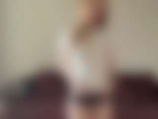 Live cam show with GenevaHoen - Sexwebcam on Dare Cams