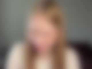 Live cam show with GenevaHoen - Squirt Young Adult on Camsoda