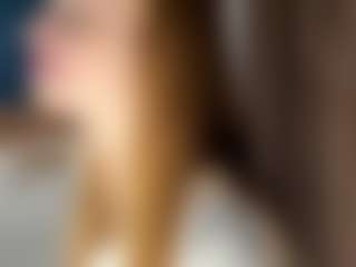 Live cam show with GenevaHoen - Shaved Pussy on Cam Slut