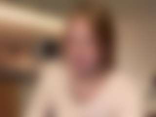 Live cam show with GenevaHoen - Skinny on Camsoda