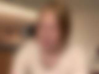 Live cam show with GenevaHoen - Skinny on Camsoda