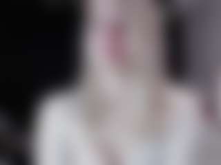 Live cam show with IsabelleMarteney - New Small Tits on friskycurves.com