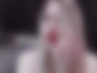 Live cam show with IsabelleMarteney - Gamer Athletic on Free Soda