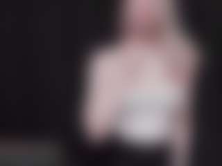 Live cam show with IsabelleMarteney - Athletic on 1on1-livenow