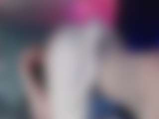 Live cam show with IsabelleMarteney - New Granny on StripNow