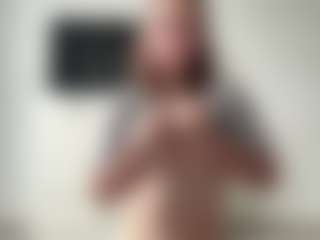 Live cam show with Helen - Small Tits Brown Hair on Camsoda