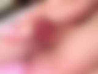 Live cam show with Helen - Brown Hair Teen (18+) on Camsoda