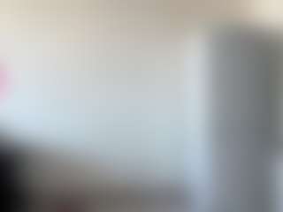 Live cam show with Helen - Fingers on Camsoda