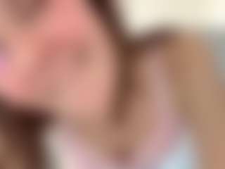 Live cam show with Helen - Brown Hair on Camsoda