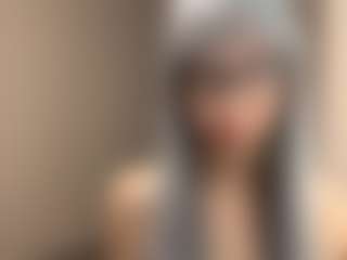 Live cam show with Kaya - Shaved Pussy Teen (18+) on Cam Slut