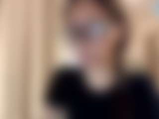 Live cam show with Kaya - Genital Piercings on Soda Cam