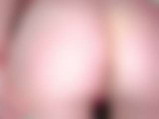 Live cam show with TinaBrooks - Natural on Camsoda
