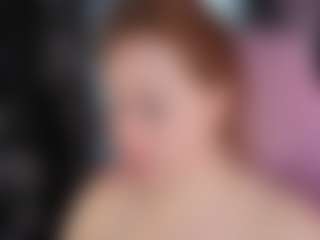 Spettacolo in cam dal vivo con TinaBrooks - Spread su Camsoda