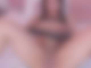 AmandaLourens's Live Sex Cam Show