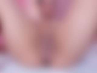 Live cam show with AmandaLourens - HD on AdultVida.com