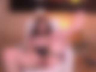 andrea-ferrer's Live Sex Cam Show