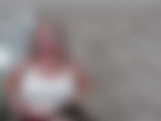 Live cam show with Bacardi-dee - Brown Eyes Mature on eurowanks.com