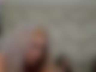 Live cam show with Bacardi-dee - Shaved Pussy MILF on boobsie.com