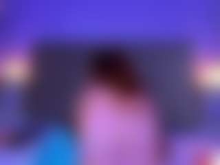 Live cam show with Elena Sanz - Wet on AdultVida.com